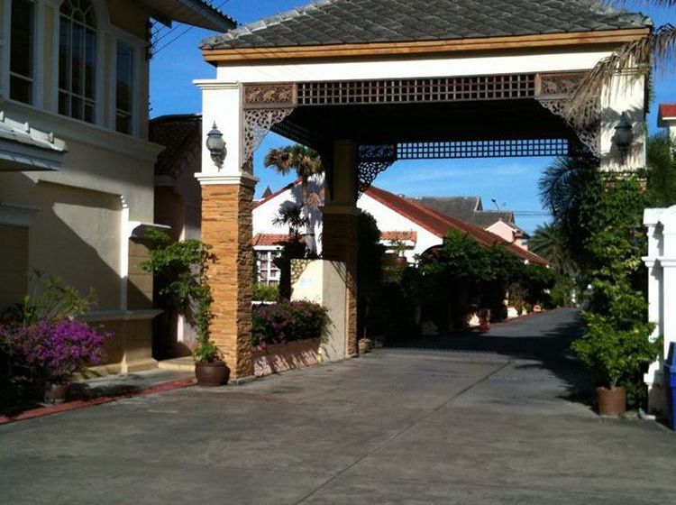 Hotel Baanrajdamnern Hua Hin 11