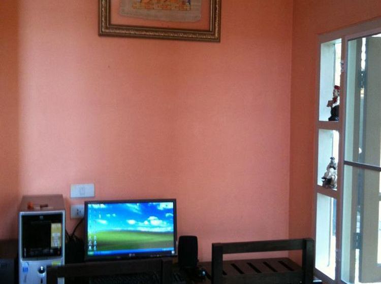 Hotel Baanrajdamnern Hua Hin 18