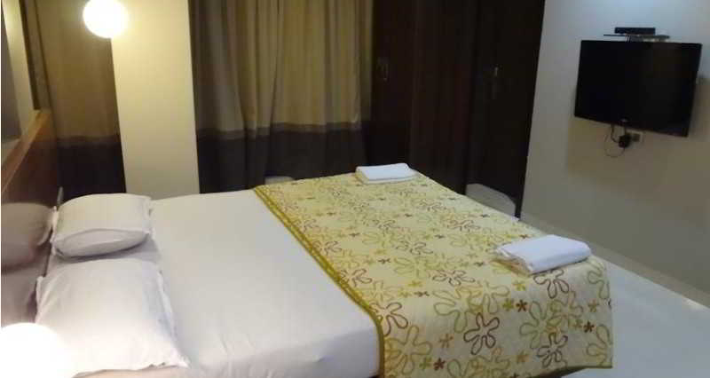 Hotel Imperial Residency 4