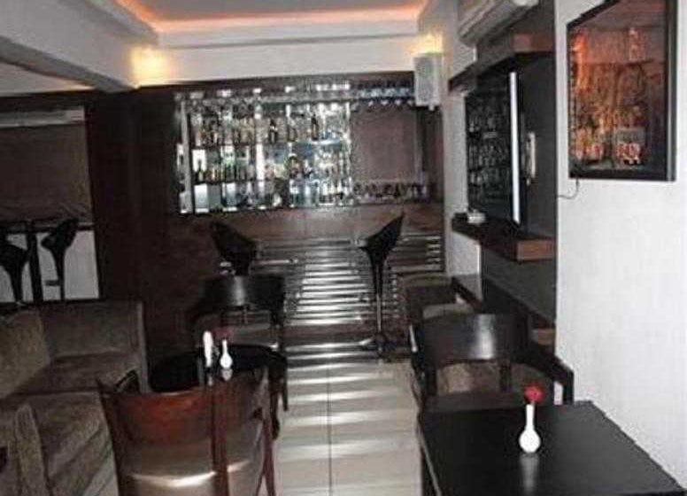 Hotel 7 Flag International 6