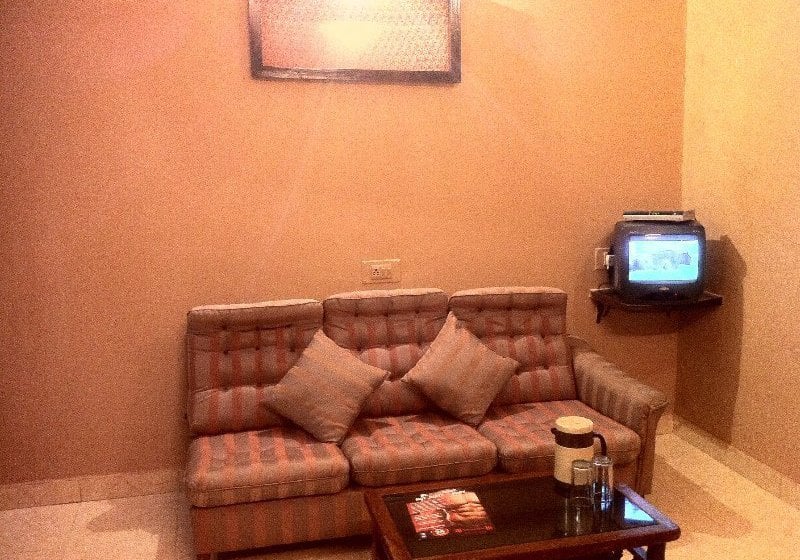 Hotel Red Palms Residency 10