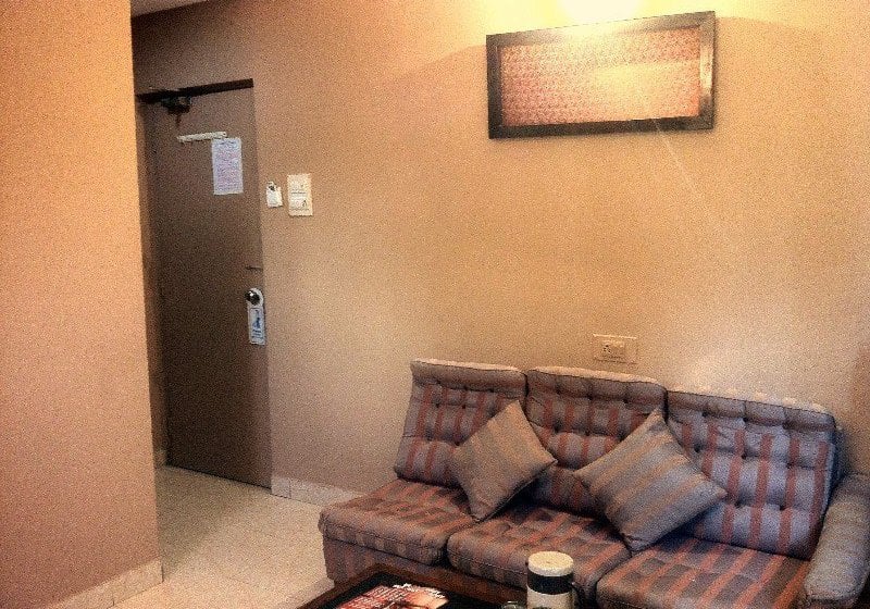 Hotel Red Palms Residency 12