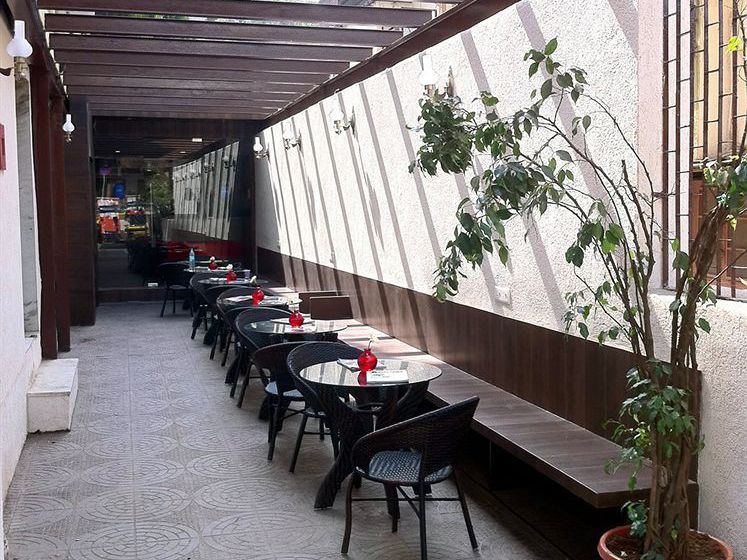 Hotel Red Palms Residency 18