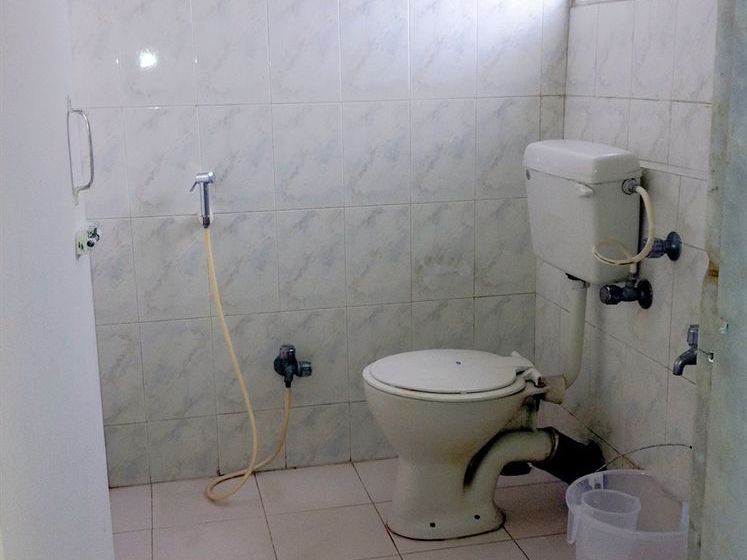 Hotel Red Palms Residency 7