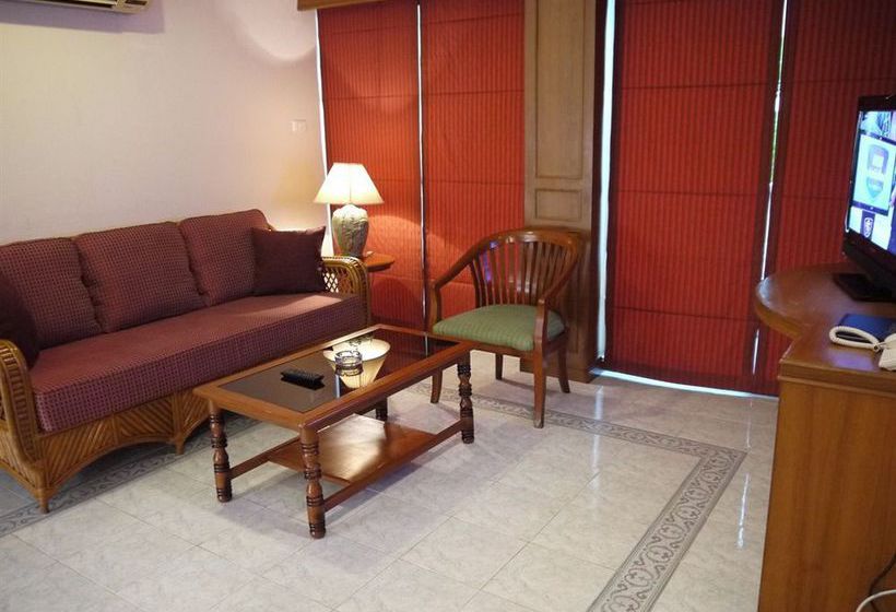 Hotel The Residence Garden 13