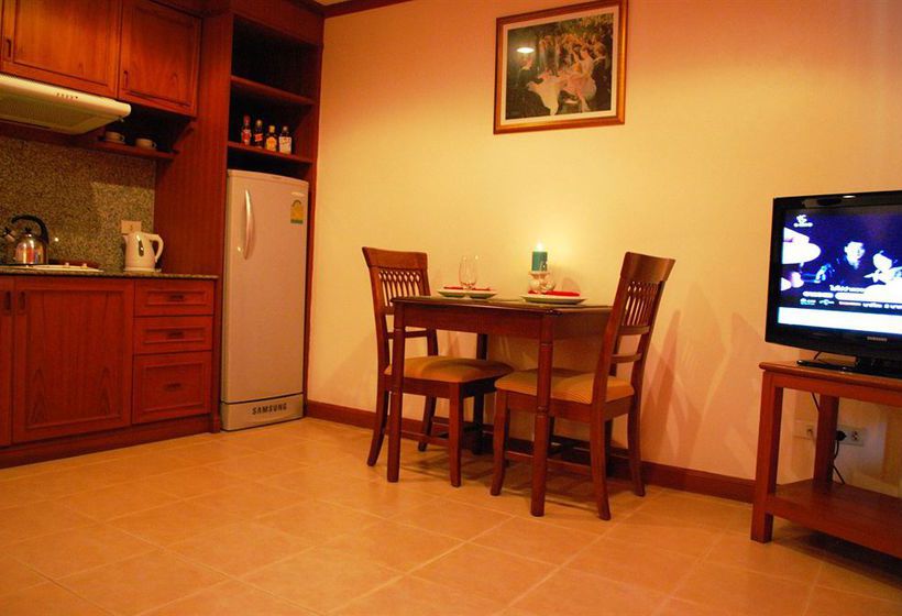 Hotel The Residence Garden 7