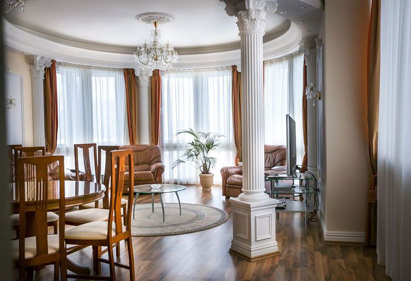 Oktyabrskaya Hotel 11