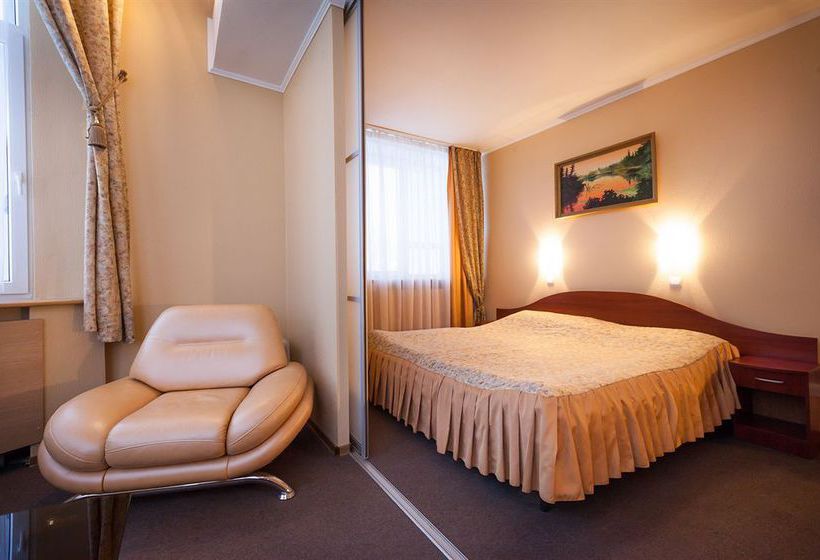 Oktyabrskaya Hotel 4