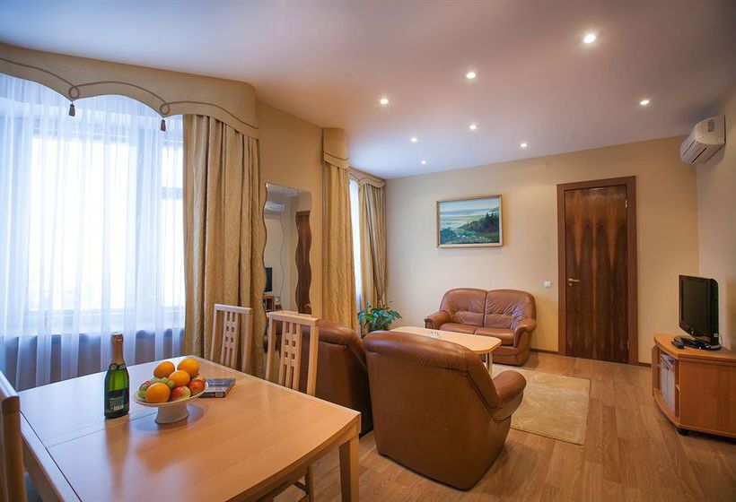 Oktyabrskaya Hotel 7