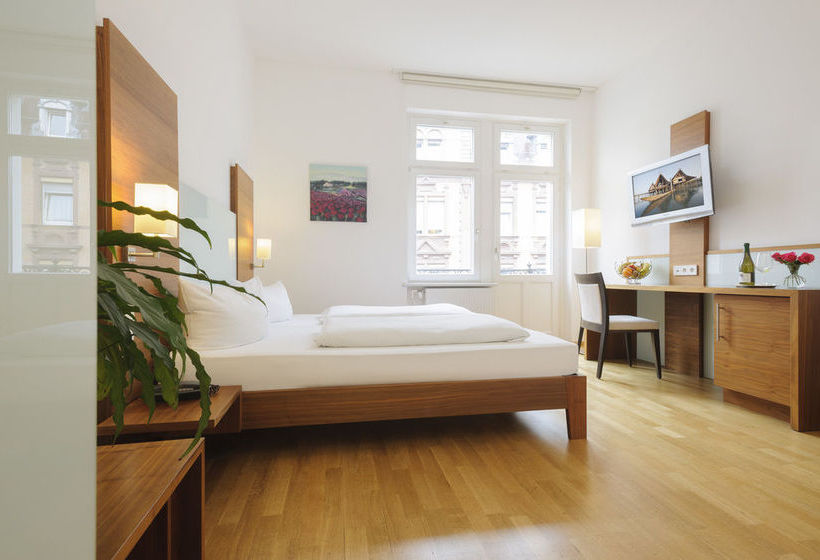 Hotel Augustiner Tor 13