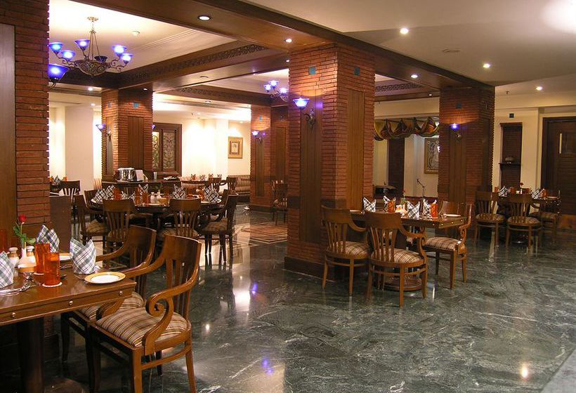 Hotel Marina Agra 8
