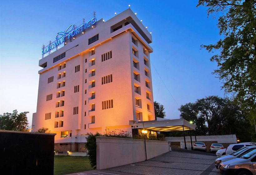 Hotel Sarovar Portico