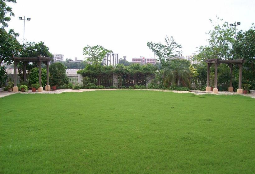 Hotel Sarovar Portico 1