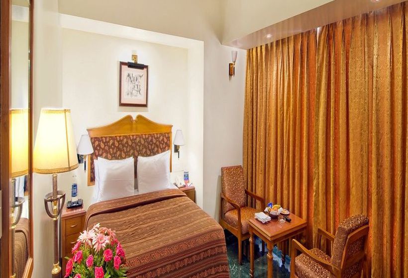 Hotel Sarovar Portico 19