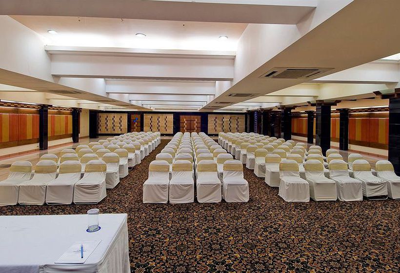 Hotel Sarovar Portico 2