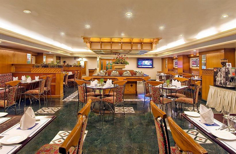 Hotel Sarovar Portico 5