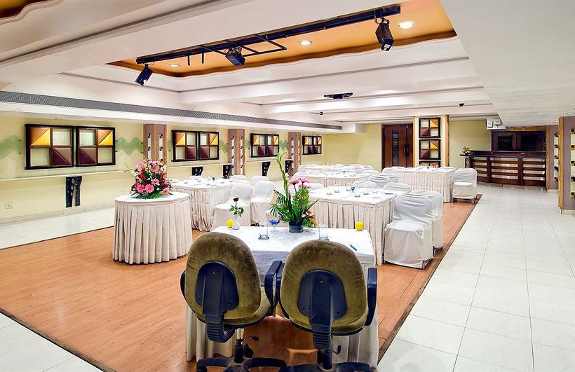 Hotel Sarovar Portico 6