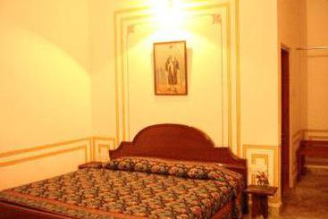 Hotel Nana Ki Haveli 1