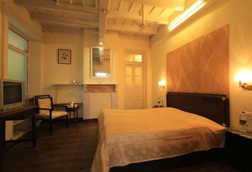 Hotel Dev Cottages 8