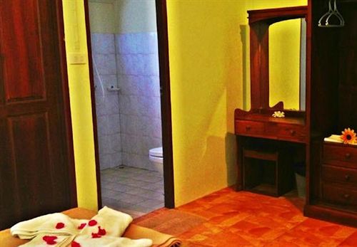 Hotel Lotus Resort 8