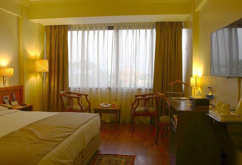 Hotel Gemini Continental 6