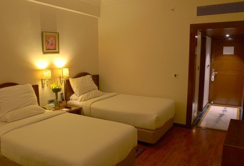 Hotel Gemini Continental 7