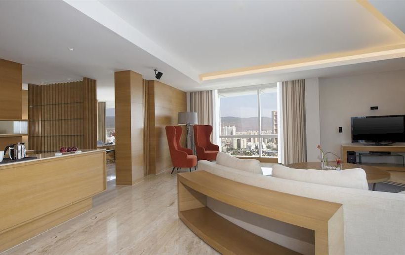 Hotel The Westin Mumbai Garden City 8