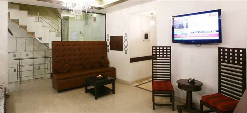 Bizzotel Gurgaon Hotel