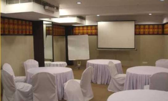 Bizzotel Gurgaon Hotel 3