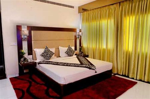 Bizzotel Gurgaon Hotel 8