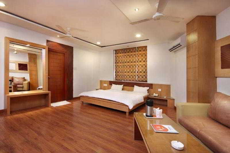 Hotel Mandakini Plaza Uttar Pradesh