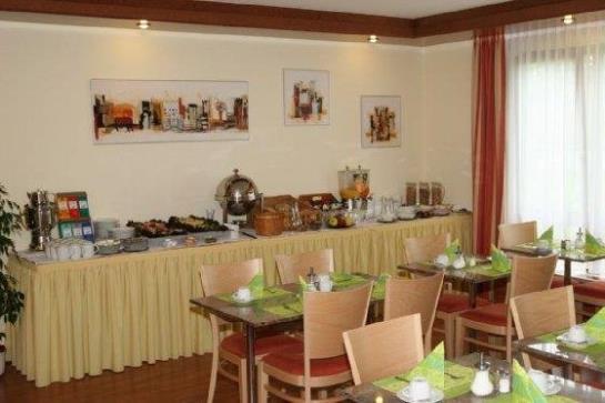 Grand City Hotel Flora Stuttgart-Möhringen 12