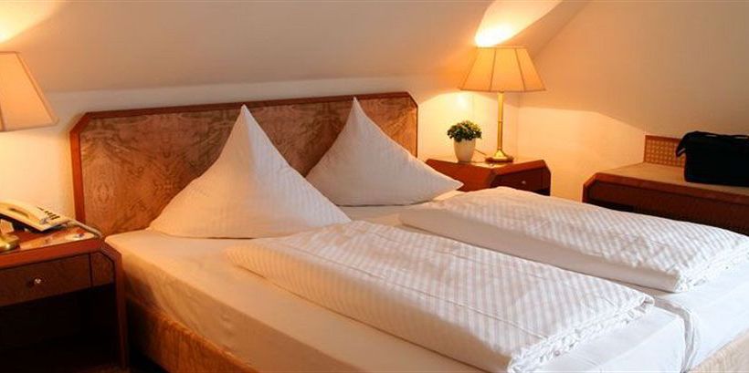 Grand City Hotel Flora Stuttgart-Möhringen 3