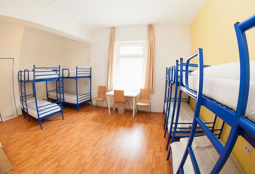 Hotel A&O Dortmund Hauptbahnhof 1