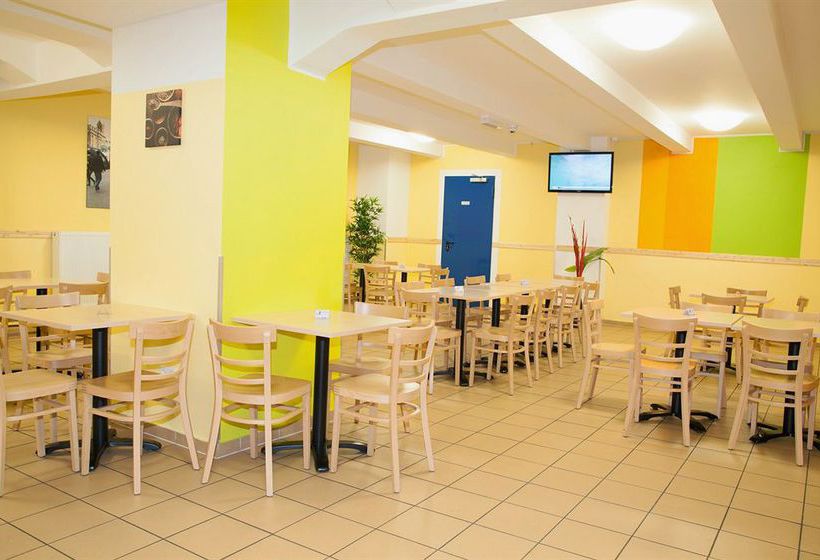 Hotel A&O Dortmund Hauptbahnhof 11