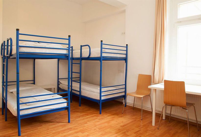 Hotel A&O Dortmund Hauptbahnhof 12