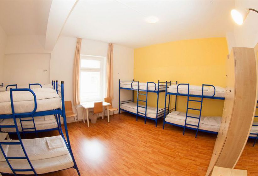 Hotel A&O Dortmund Hauptbahnhof 13