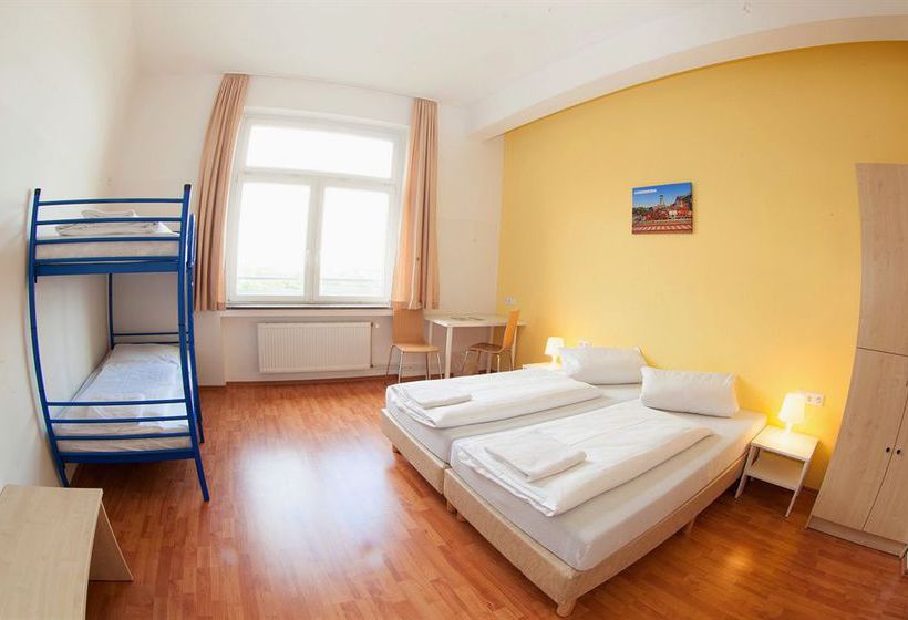 Hotel A&O Dortmund Hauptbahnhof 14