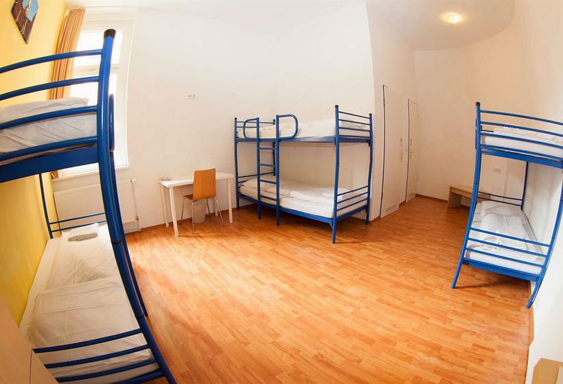 Hotel A&O Dortmund Hauptbahnhof 2