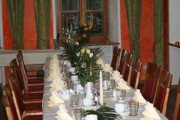 Hotel Restaurant Waldschloss 11