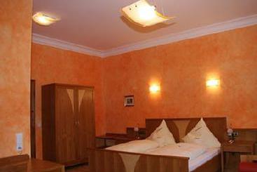 Hotel Restaurant Waldschloss 2