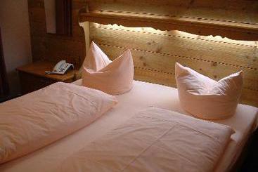 Hotel Roter Hahn Garni Garmisch Partenkirchen