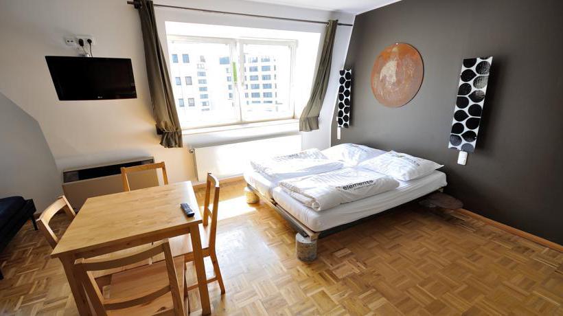 Five Elements Hostel 17