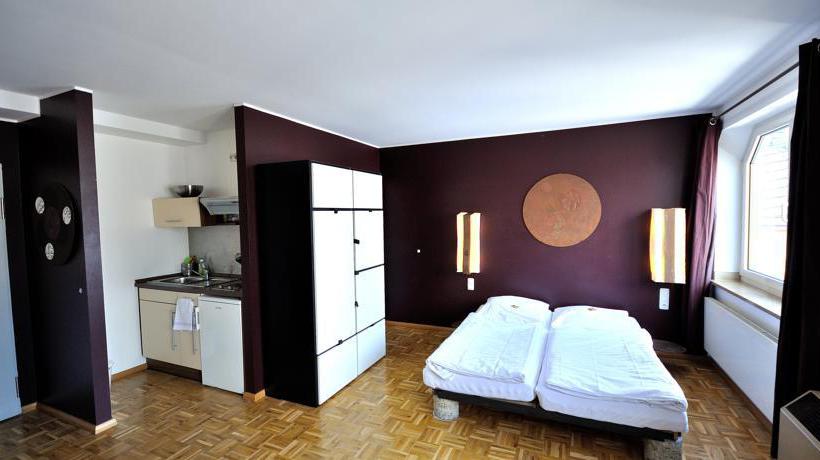 Five Elements Hostel 8