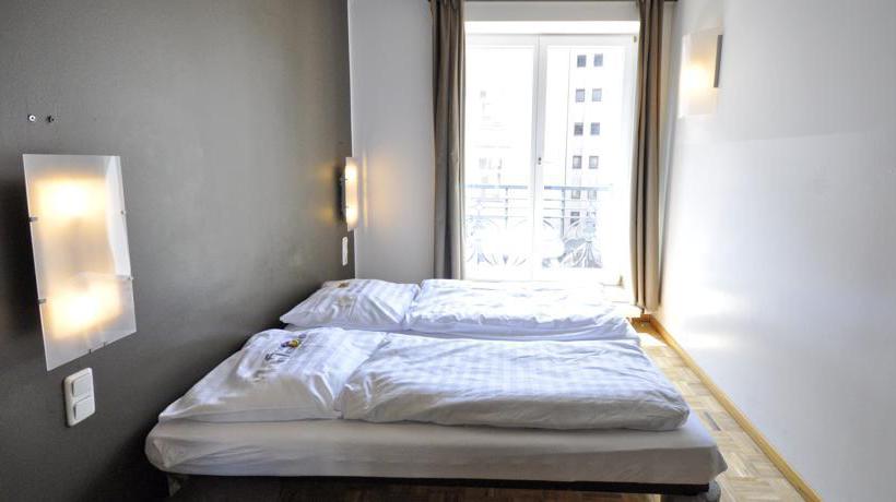 Five Elements Hostel 9