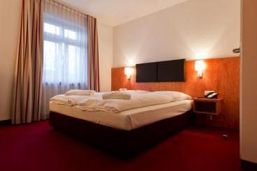 Hotel Neuwirtshaus 13