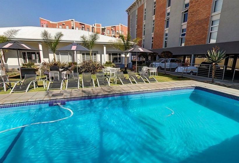 Hotel Aviator Or Tambo International