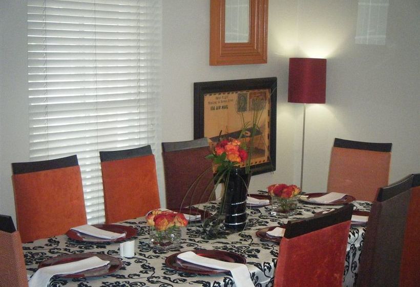 Hotel Aviator Or Tambo International 16