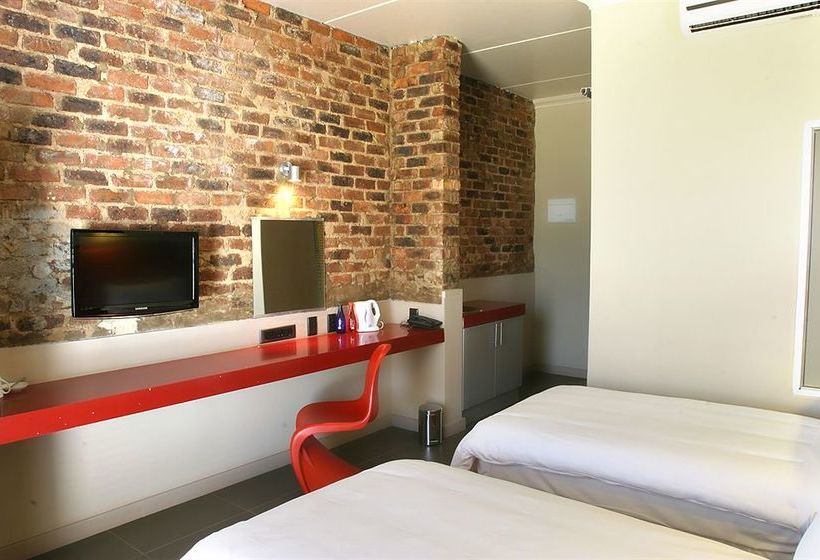 Hotel Aviator Or Tambo International 6