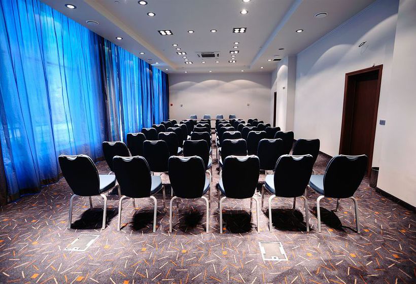 Ramada Hotel and Spa Yekaterinburg 4